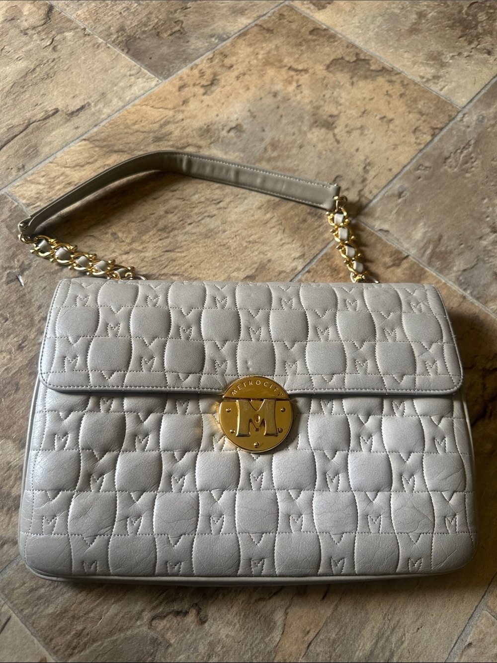 Quilted Shoulder Bag in Cream/Gold Hardware